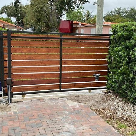 Cozy 1-Bedroom Rental In Miami Exterior photo